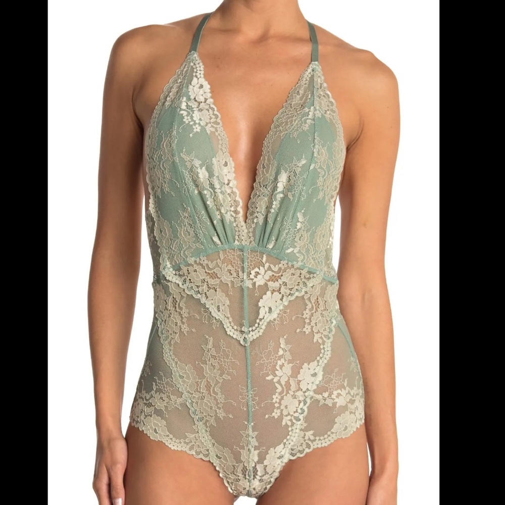 NWT Akira Green Lace Bodysuit